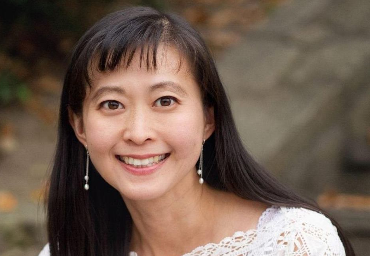 Mask group 2 Susan Han, immigration lawyer for your immigrant visa needs